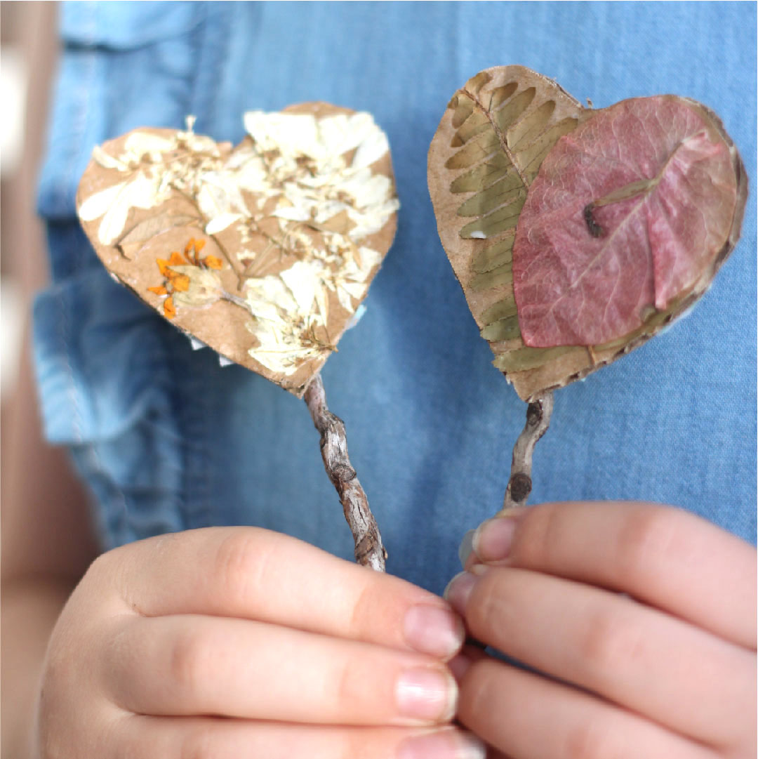 Nature-wands-Valentines-eco-crafts-poppy-and-daisy